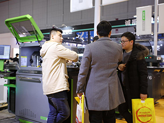 屹克廣告雕刻機(jī)、彎字機(jī)、圍字機(jī)、迷你字雕刻機(jī)參加2019上海廣告展