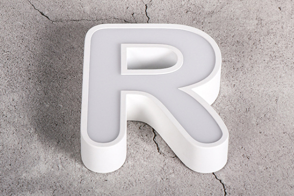 廣告雕刻機切割的發(fā)光字展示 廣告雕刻機切割的發(fā)光字展示